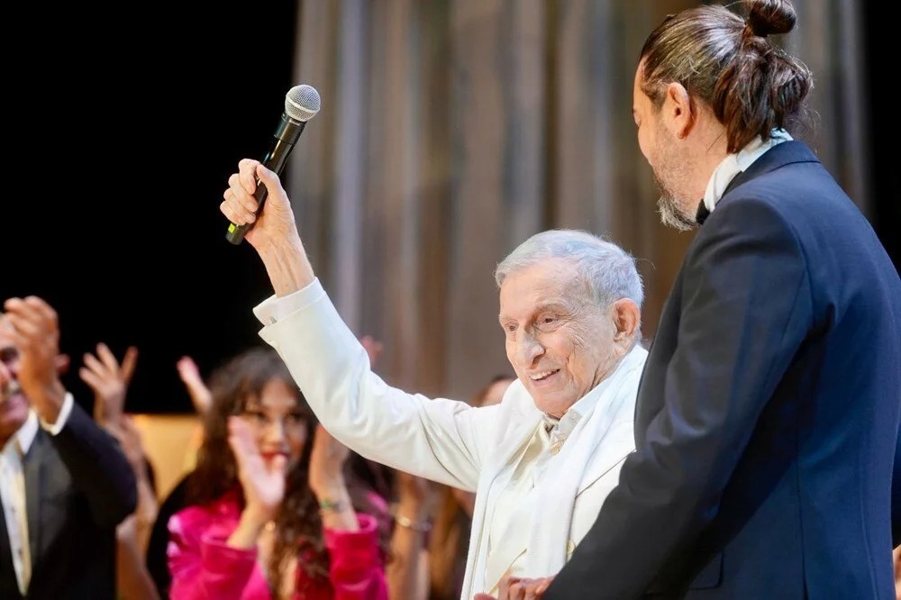 Haldun Dormen, 70. Sanat Yılını Coşkuyla Kutladı-Radyo Ki