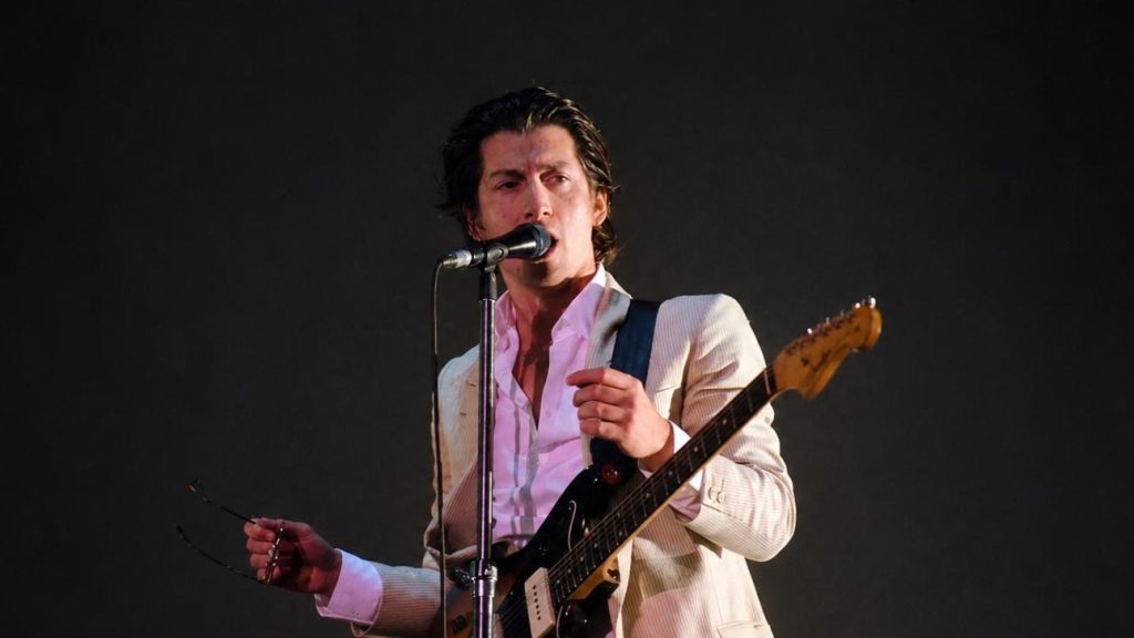 İstanbul’da Arctic Monkeys Gecesi- Radyo ki