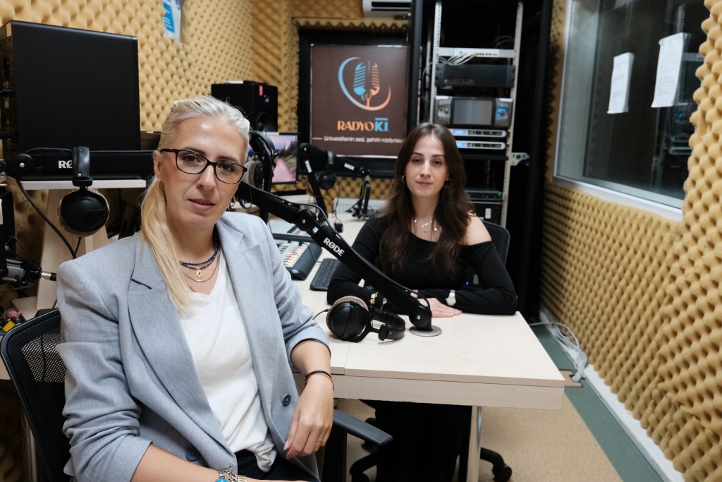 Doç. Dr. Tura Uyardı: "Okullarda Şiddet Aniden Değil, Mikro Sinyallerle Geliyor"-Radyo Ki